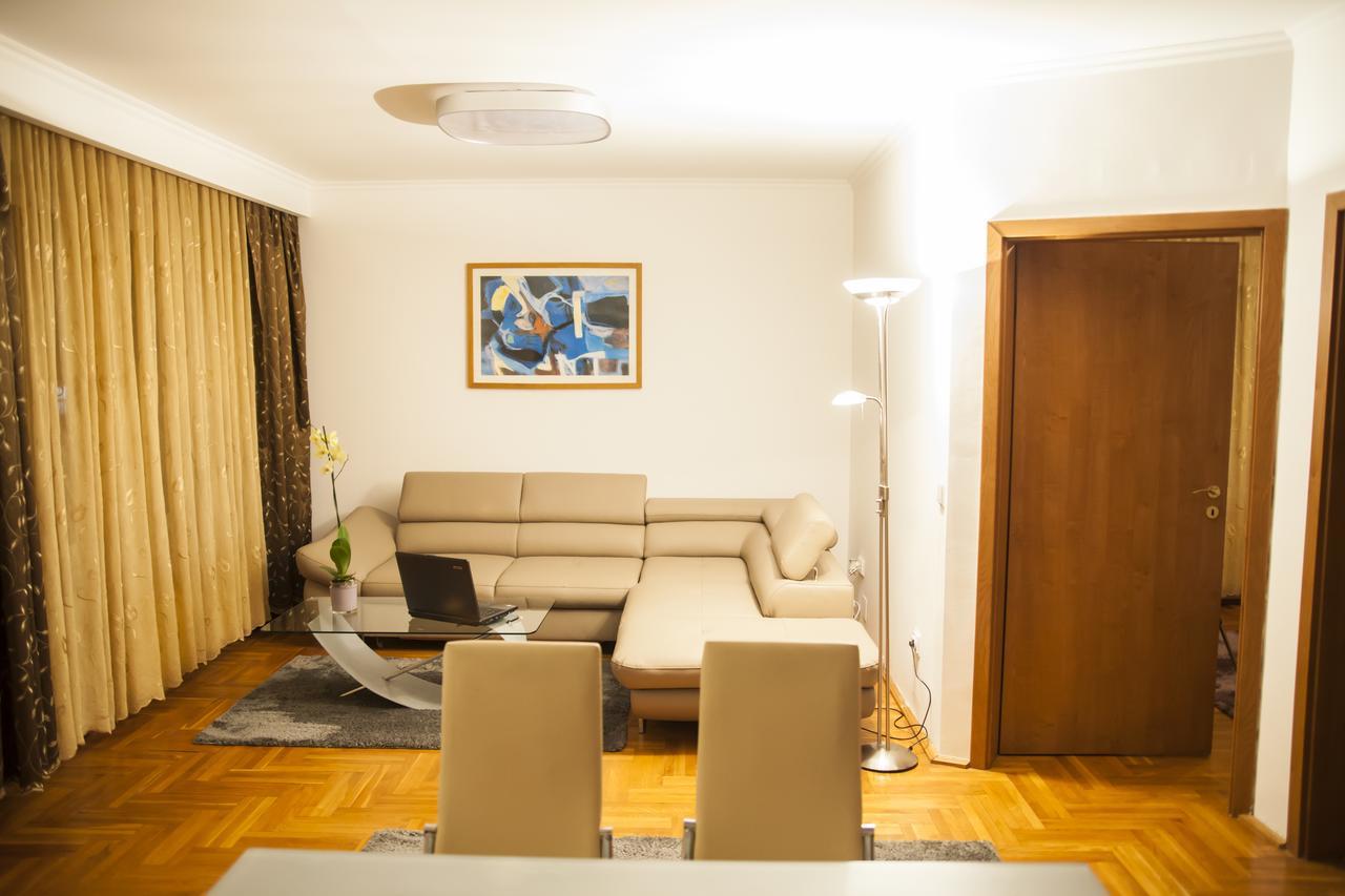 Business Class Apartment คลูจ-นาโปกา ภายนอก รูปภาพ
