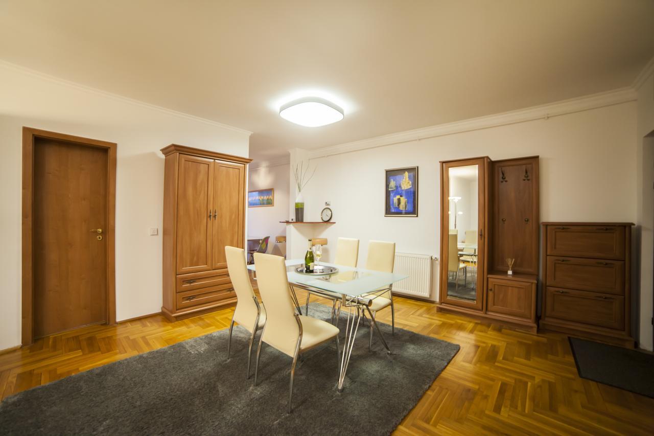 Business Class Apartment คลูจ-นาโปกา ภายนอก รูปภาพ