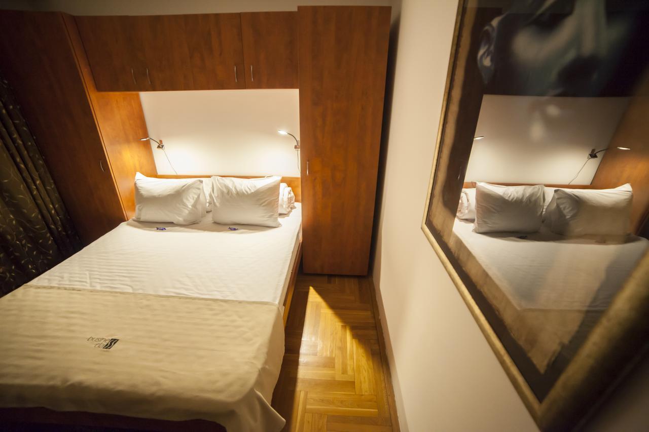Business Class Apartment คลูจ-นาโปกา ภายนอก รูปภาพ
