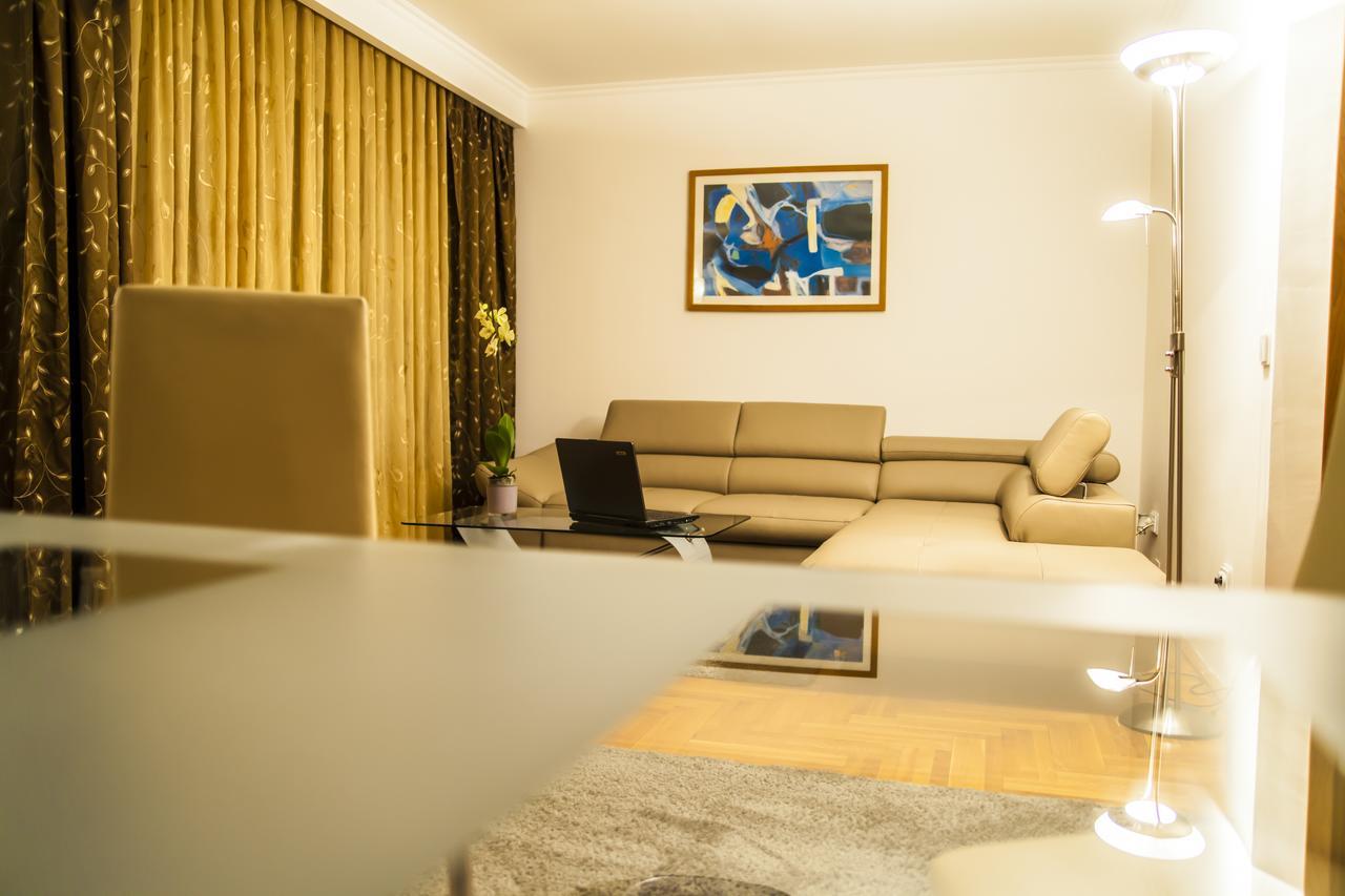 Business Class Apartment คลูจ-นาโปกา ภายนอก รูปภาพ