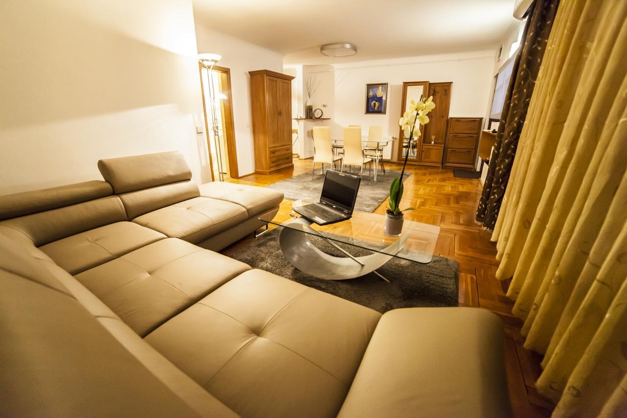 Business Class Apartment คลูจ-นาโปกา ภายนอก รูปภาพ